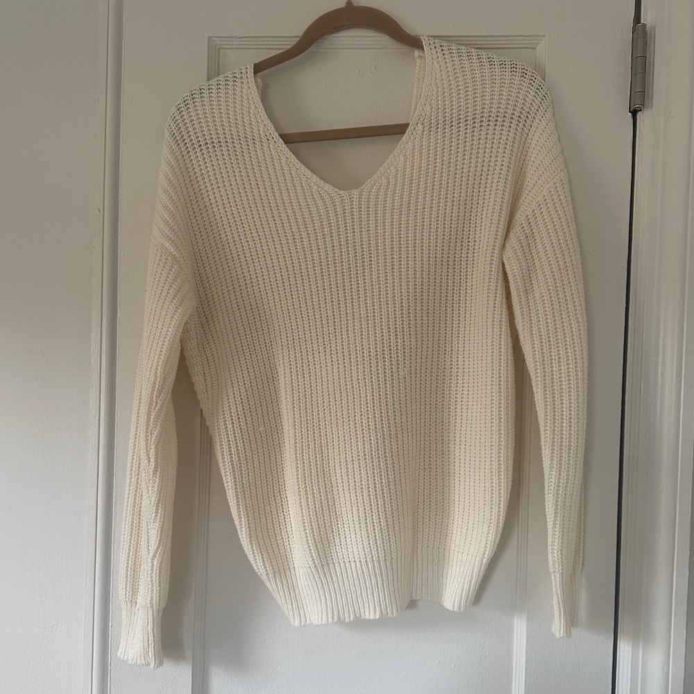Elegant Ivory V-Neck Sweater